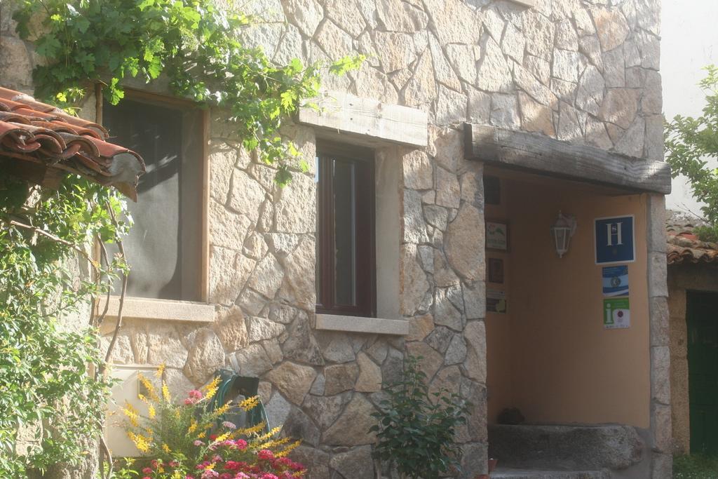 Hostal Rural Las Cuatro Calles San Martín del Pimpollar Екстериор снимка
